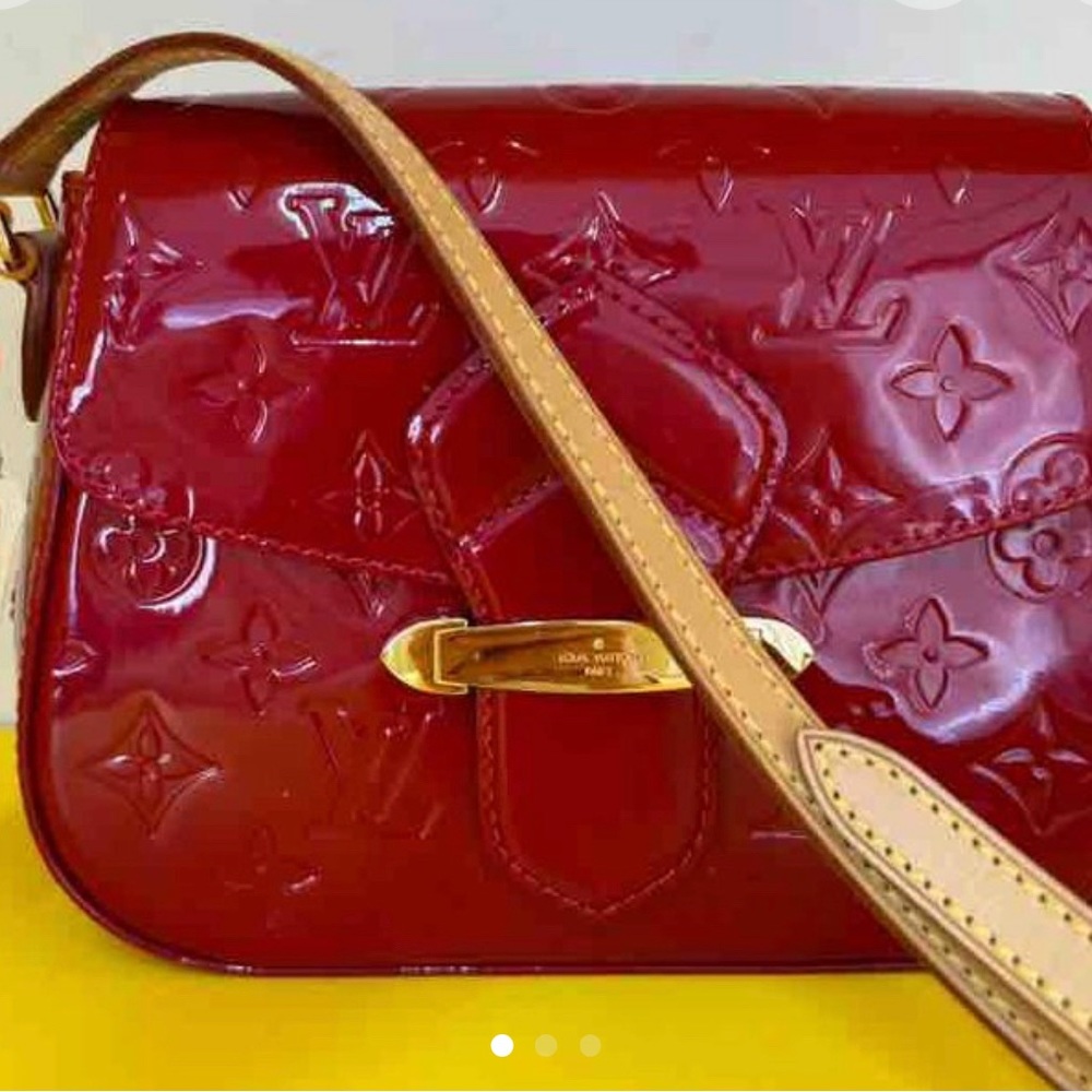 ♥️SALE!!!!♥️ LOUIS VUITTON Vernis Crossbody AUTHENTIC